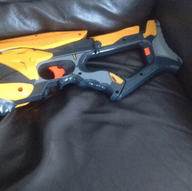 Nerf (Category: Action & Battle Toys) located in Singapore. Submitted by sherlock_hao (Listing ID 66591253, Image 2). Description: .
