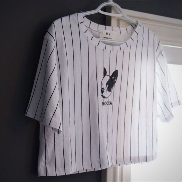 Chic Tee (Category: Clothes) located in Mississauga. Submitted by brokengirls (Listing ID 66675843, Image 2). Description: .
