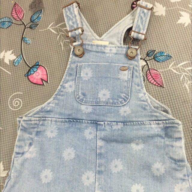 (Category: ) located in . Submitted by trisha281 (Listing ID 144987765, Image 1). Description: .