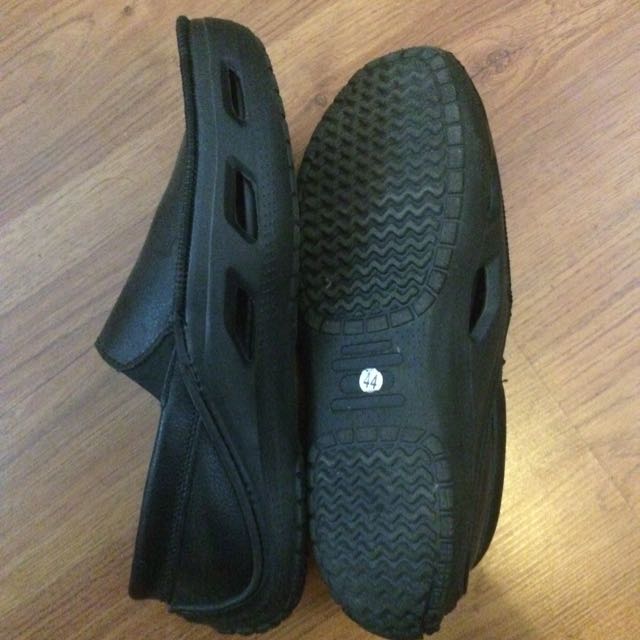 crocs tideline sport leather