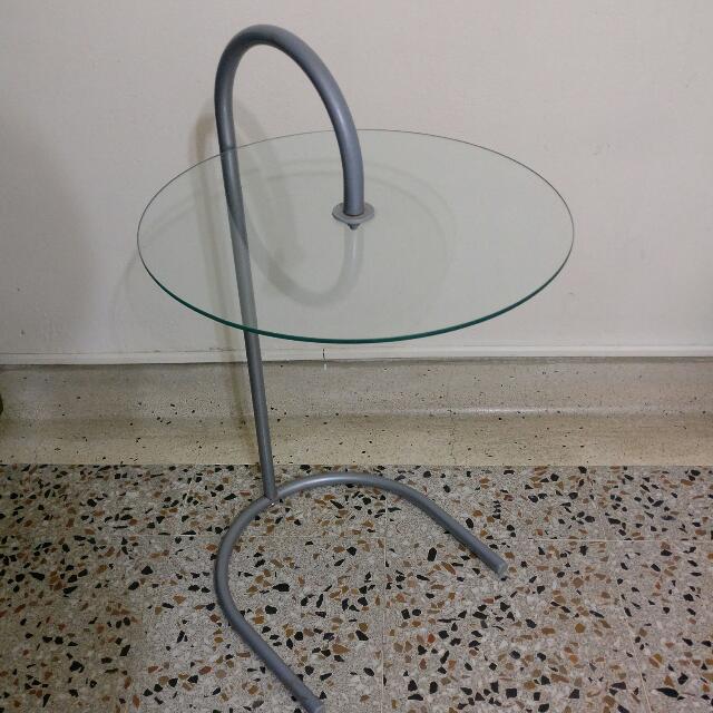 Glass Coffee Table (Category: Tables & Sets) located in Singapore. Submitted by doraemonlim (Listing ID 67006186, Image 1). Description: .