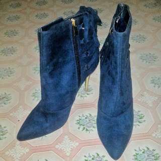 *REPRICED*Parisian Blue Boots w/Heels-size8