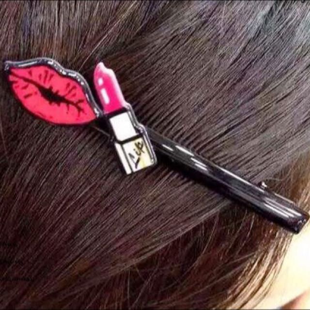 Authentic Korean Imports Aznavour Grain De Beaute Red Lip Hairpin Women S Fashion On Carousell Nous avons tous des grains de beaute ou d'autres imperfections pareilles. carousell