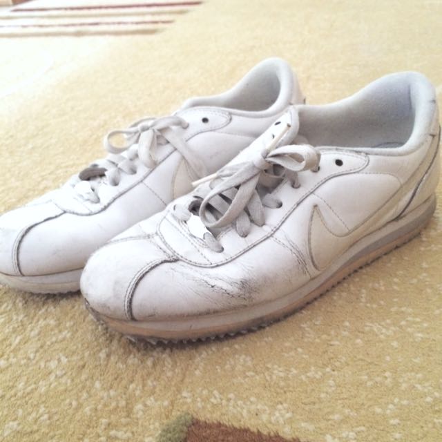 mens white nike cortez