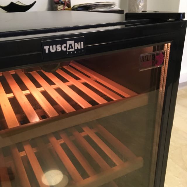 Wine Chiller Tuscani Italy Bellona 38, TV & Home Appliances, Kitchen