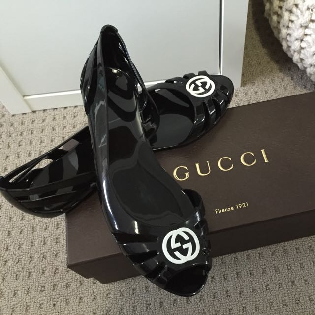 gucci jelly sandals