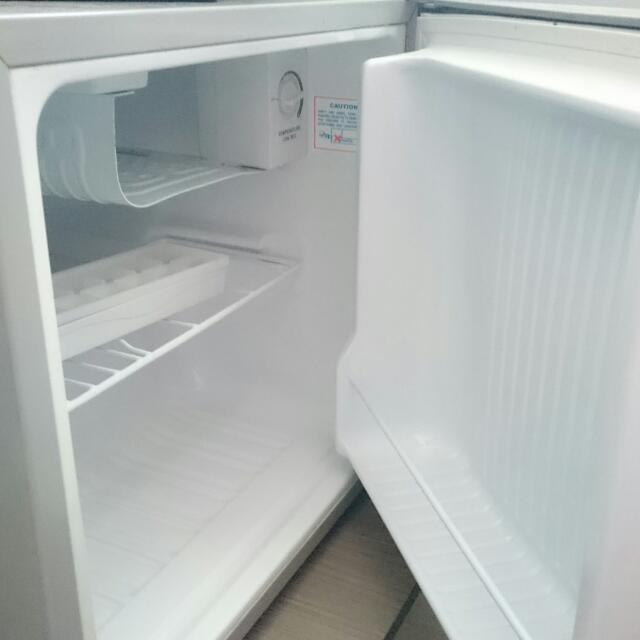 Panasonic NRAE51SH Mini Bar Fridge, TV & Home Appliances, Kitchen