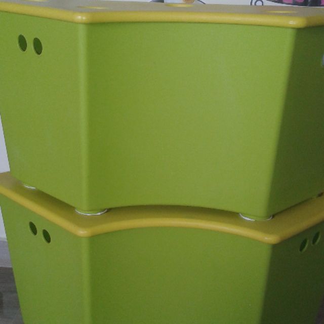 Storage Boxes stackable and durable (Category: Other Home Decor) located in Singapore. Submitted by go_retro (Listing ID 67257353, Image 2). Description: Boxes are stackable and made of very durable plastic material. Clean as its used to store children's books. Price is for 2. Dimensions in inches approximately L27 x W12.5 x H 12.5 Self collect at Pasir Ris.