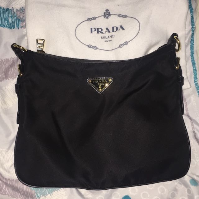 tas prada sling bag