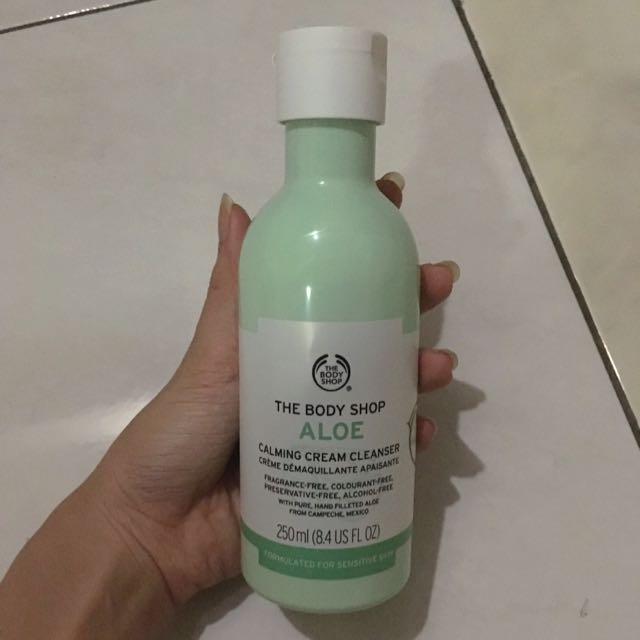 The Body Shop Aloe Calming Cream Cleanser, Kesehatan & Kecantikan