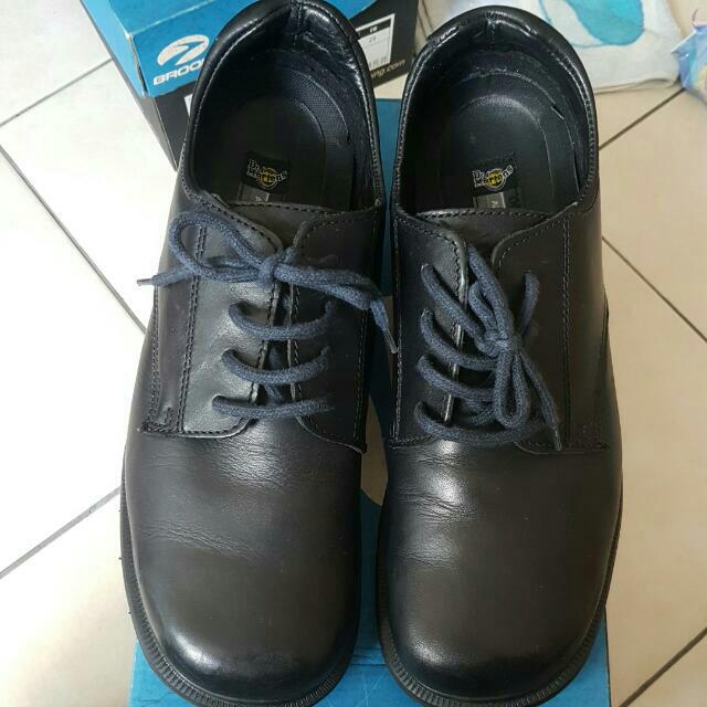 dr martens shoes size 8