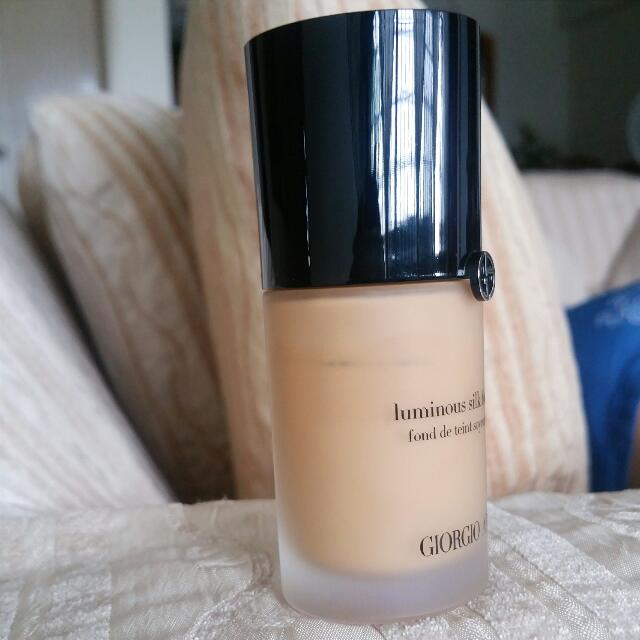Giorgio armani luminous silk foundation deals 7.5