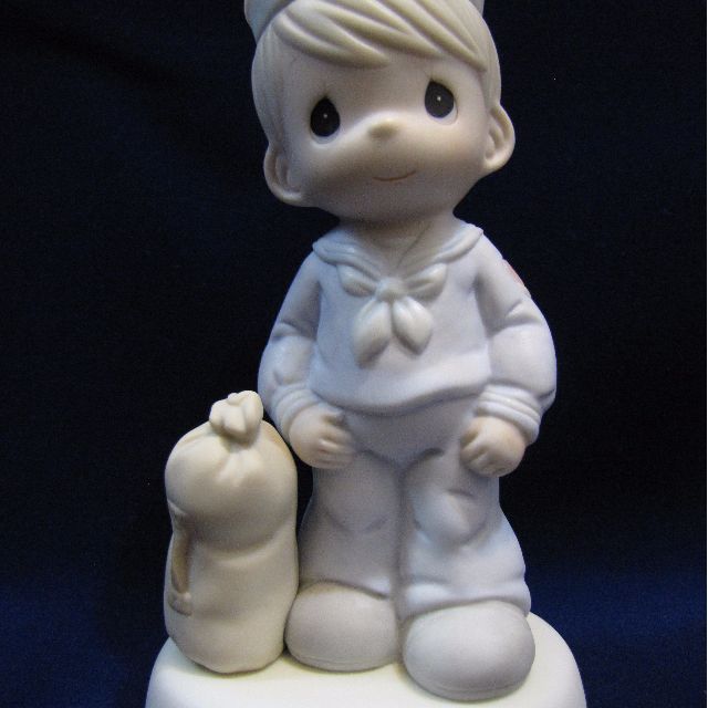 Bnib Precious Moments Bless Those Who Serve Their Country Navy 526568 Vintage Collectibles Religious Items On Carousell Dit navy blauwe fotoboek is afgewerkt met sierlijke gouden letters. carousell