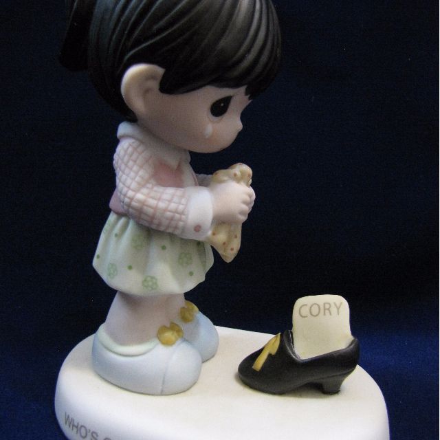 corazon aquino shoes