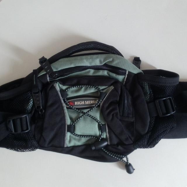 High sierra fanny pack sales