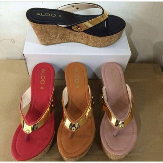 Kasut, Women's Fashion, Footwear, Sneakers on Carousell
