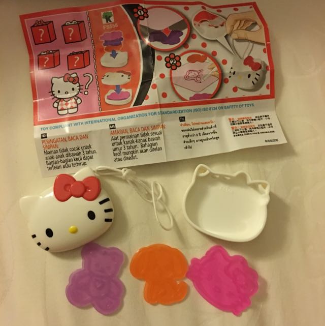 hello kitty kinder joy