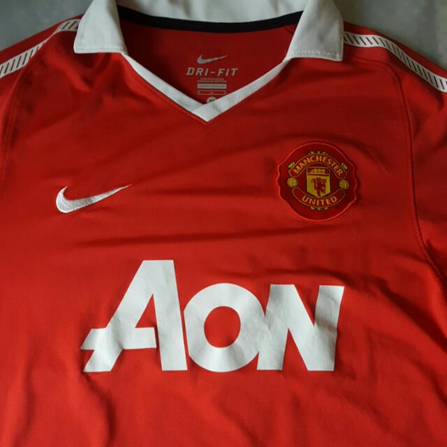 Manchester United 10/11 Home Kit, Sports Equipment, Other Sports ...