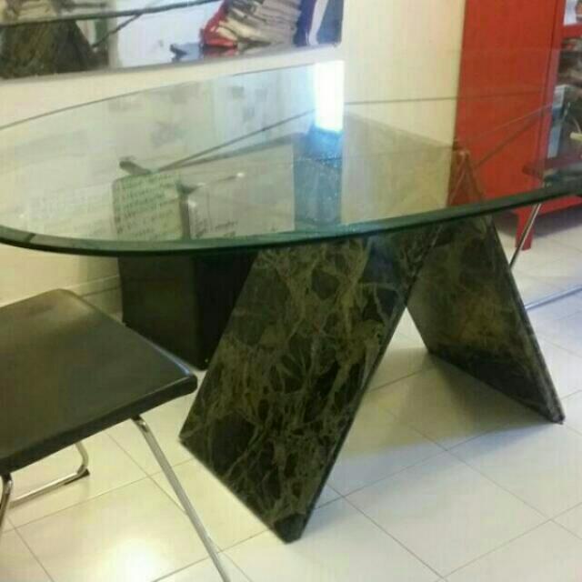 Oval Bevelled Glass With Marble Standi