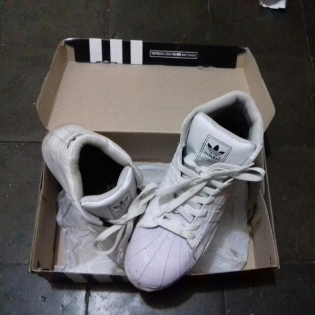 Foto sepatu adidas top superstar high