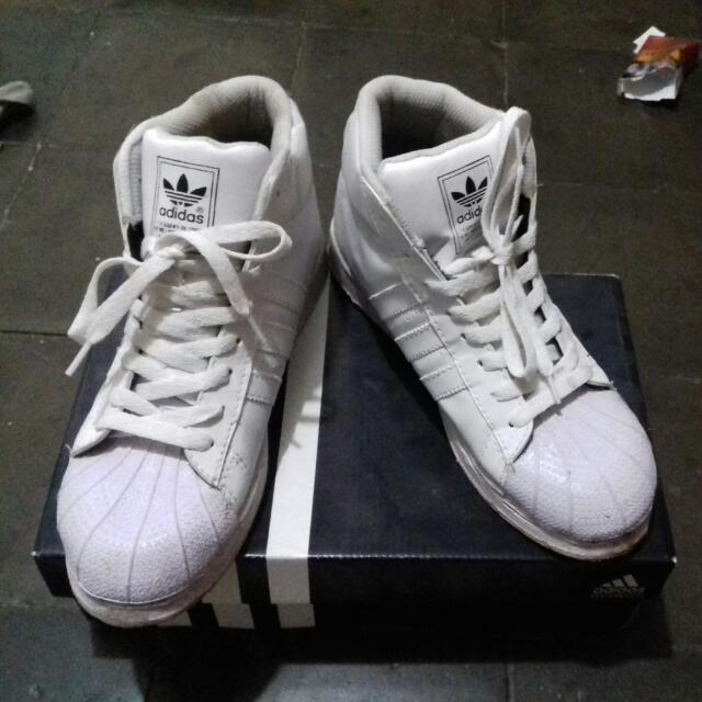 Foto sepatu adidas top superstar high