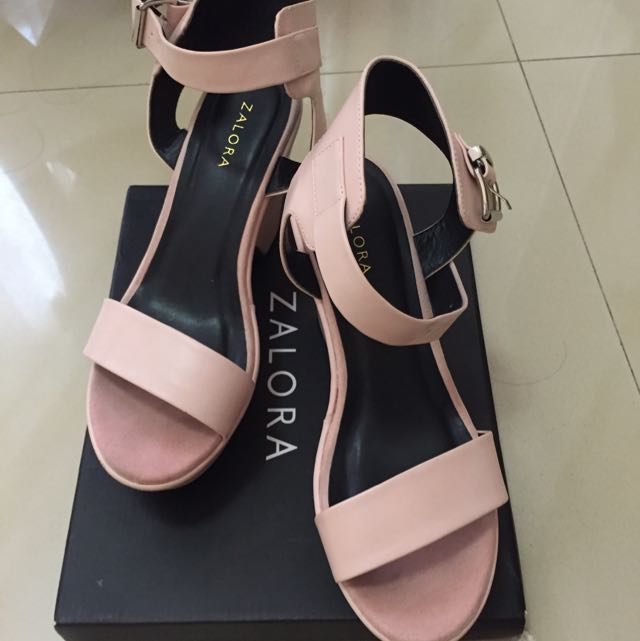 zalora pink wedges preloved fesyen wanita sepatu di carousell zalora pink wedges preloved fesyen wanita sepatu di carousell