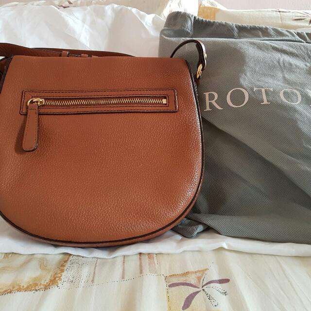 Oroton signet crossbody cheap