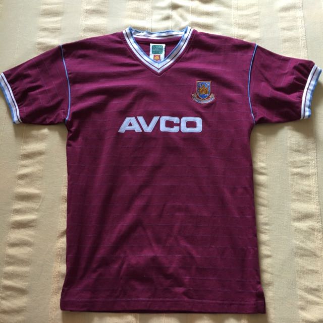 West Ham United Retro Shirt Men S Fashion Clothes On Carousell