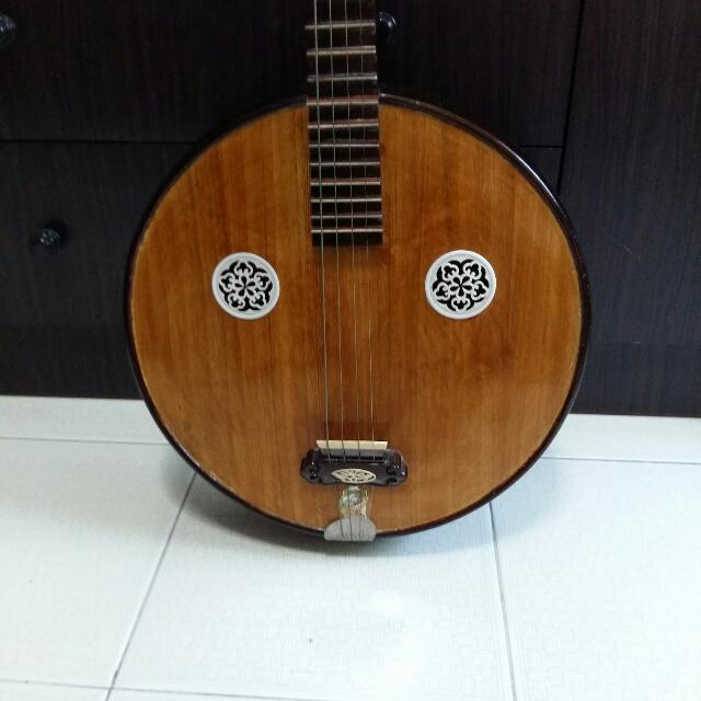 Zhongruan (Chinese Moon Guitar), Hobbies & Toys, Music & Media, Musical