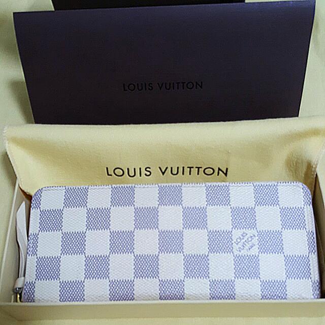 Authentic Pre Loved Louis Vuitton Wallet (White) With Box / LV Wallet