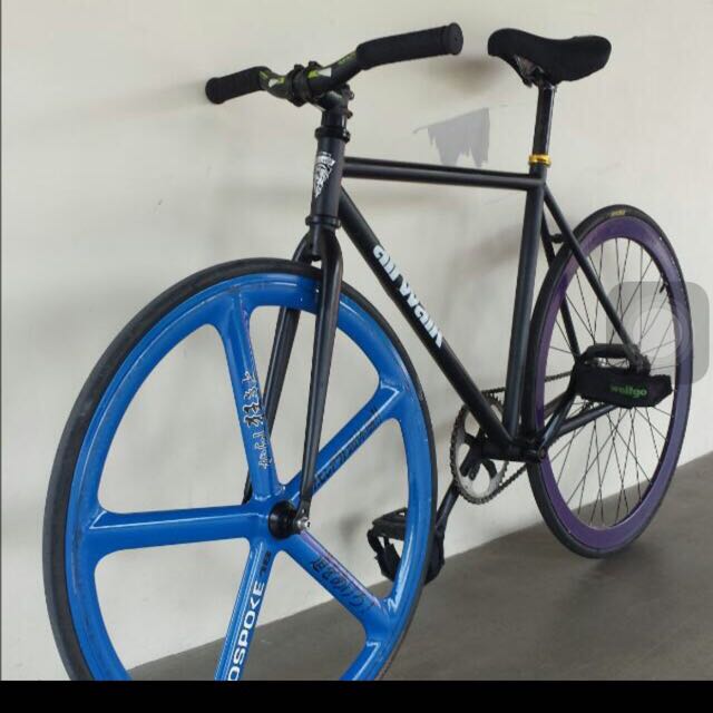 Fixie Airwalk, Sports Equipment, Bicycles & Parts, Bicycles on Carousell