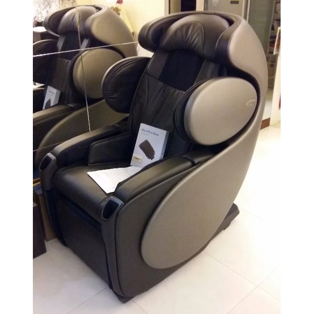 Almost New OSIM uDivine OS 808 Massage Chair Health Nutrition