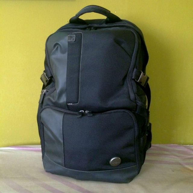 samsonite camera backpack