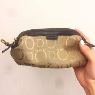 Salvatore Ferragamo 馬蹄釦環筆袋