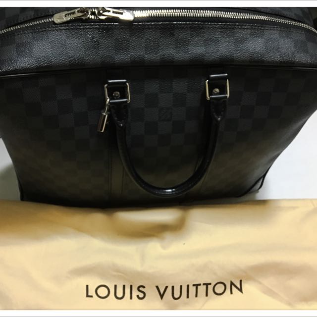 Louis Vuitton Porte-Documents Voyage PM (Damier Graphite Canvas), Luxury,  Bags & Wallets on Carousell