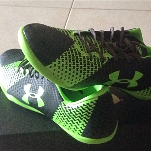 under armour futsal shoes