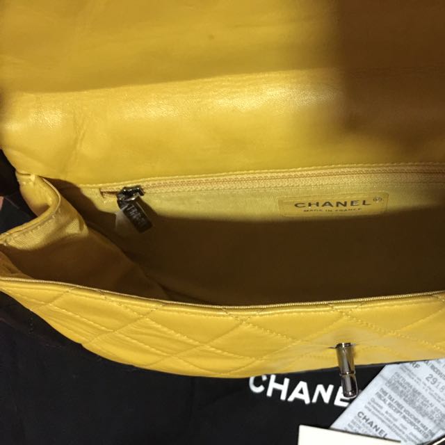 Chanel Limited Edition Large Hula Hoop Bag - White Shoulder Bags, Handbags  - CHA123631