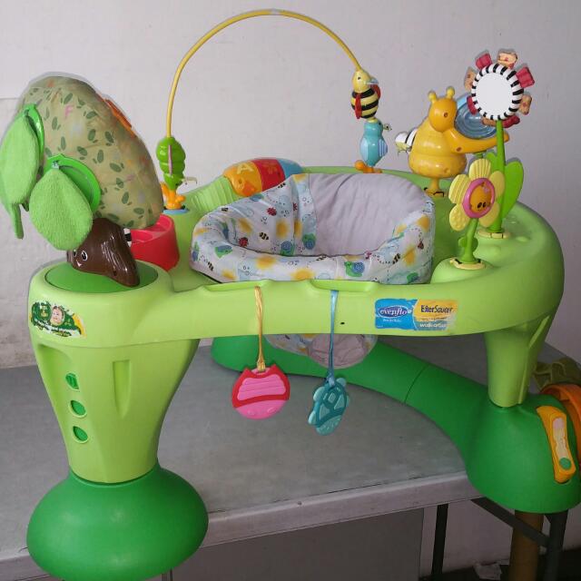 walking exersaucer