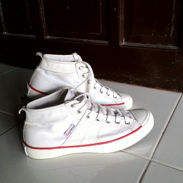 converse medium