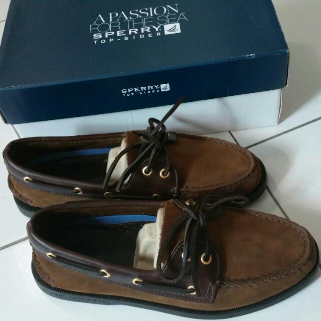sperry buc brown