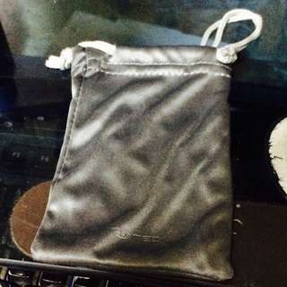 Storage pouch