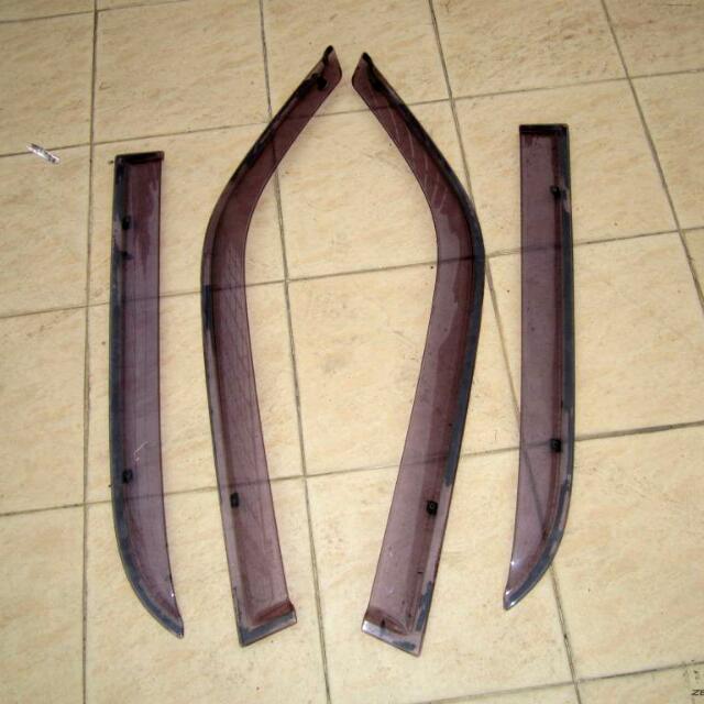 Door top visor kelisa