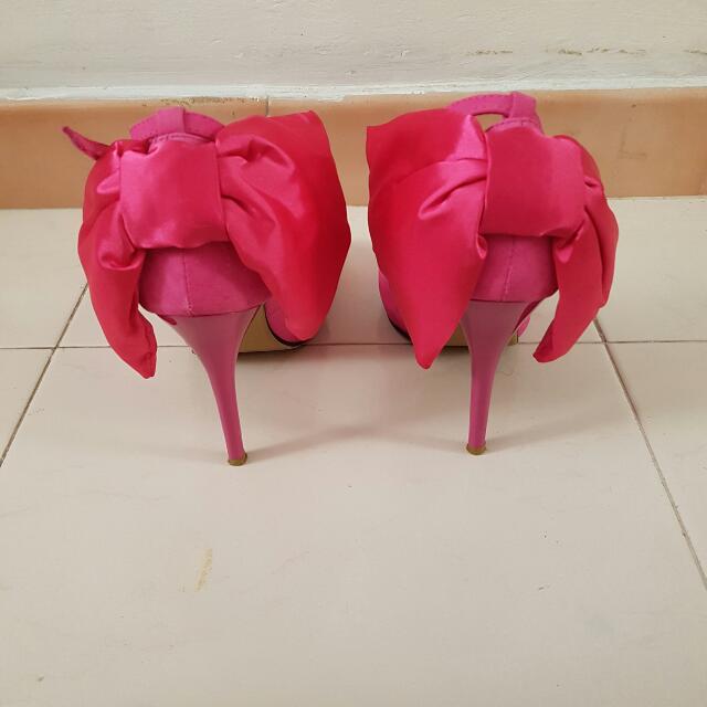 Preloved PAZZION hot Pink Ribbon Heels, Women's Fashion, Footwear