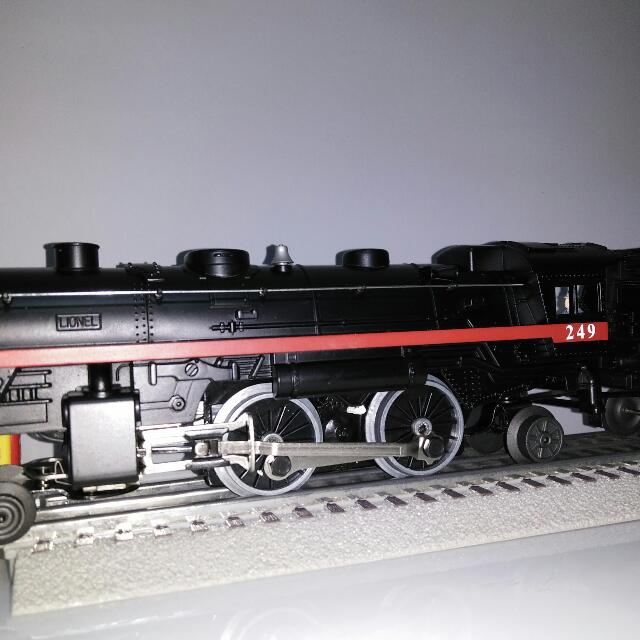 LIONEL TRAIN SET TARGET LIMITED EDITION, Hobbies & Toys, Toys & Games on Carousell