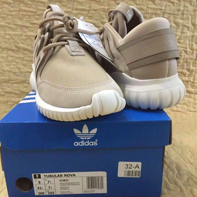 Adidas outlet tubular cardboard