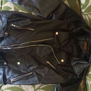 jaket kulit hitam