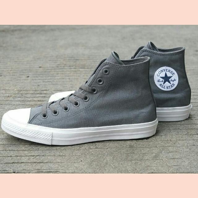 chuck taylor ii grey
