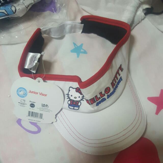 Hello Kitty Visor (Category: Other Accessories) located in Singapore. Submitted by pinkystuffs (Listing ID 69042771, Image 2). Description: .