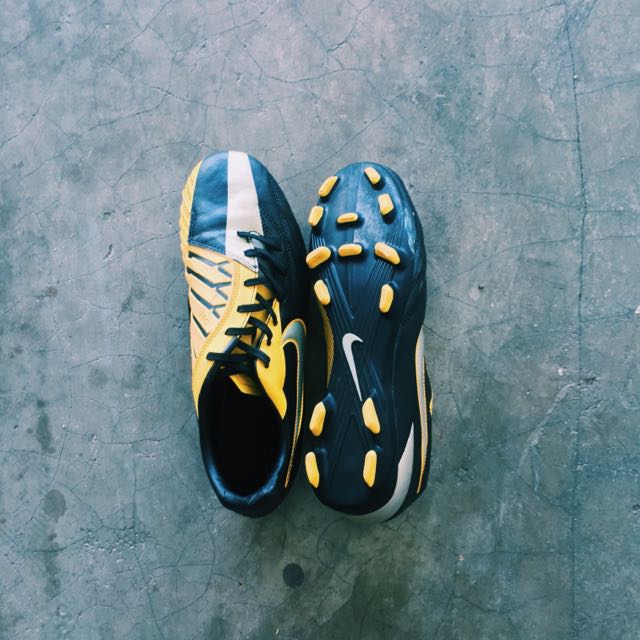 nike t90 laser iv yellow