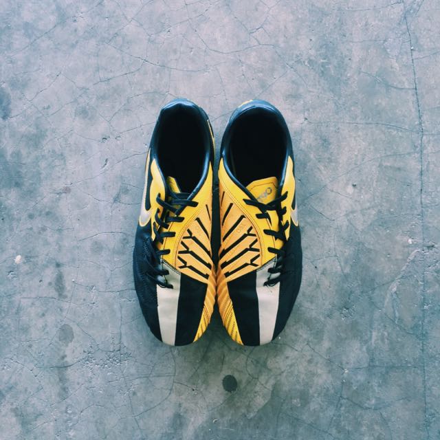 nike t90 laser iv yellow
